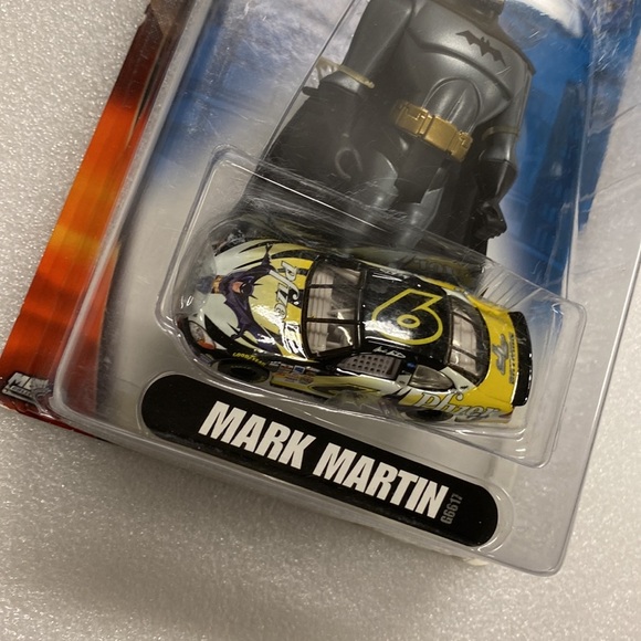 Hot Wheels Racing NASCAR Mark Martin Justice League Batman Car & Figure NEW - Picture 4 of 8